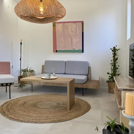 Cozy Flat In *