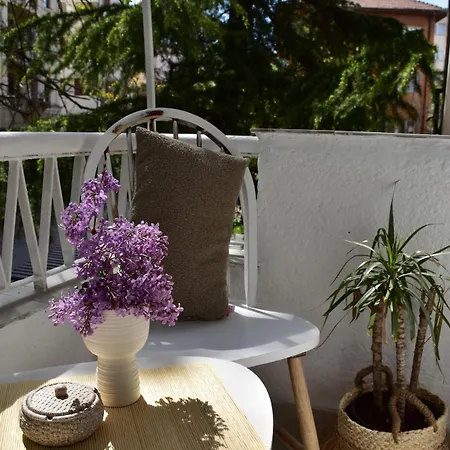 Cozy Flat In Apartment *